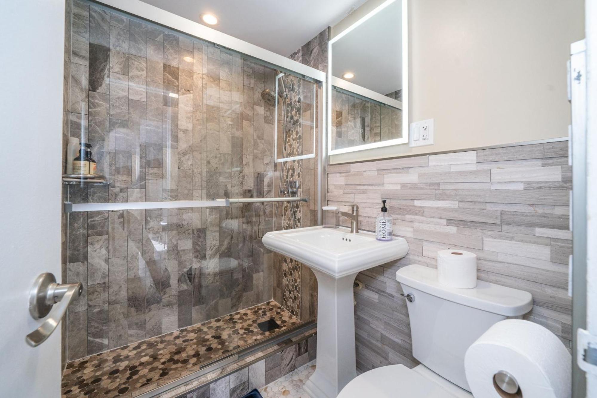 Just Renovated 3 Br/2Bath/ Parking+ Downtown View Apartment Atlanta Ngoại thất bức ảnh