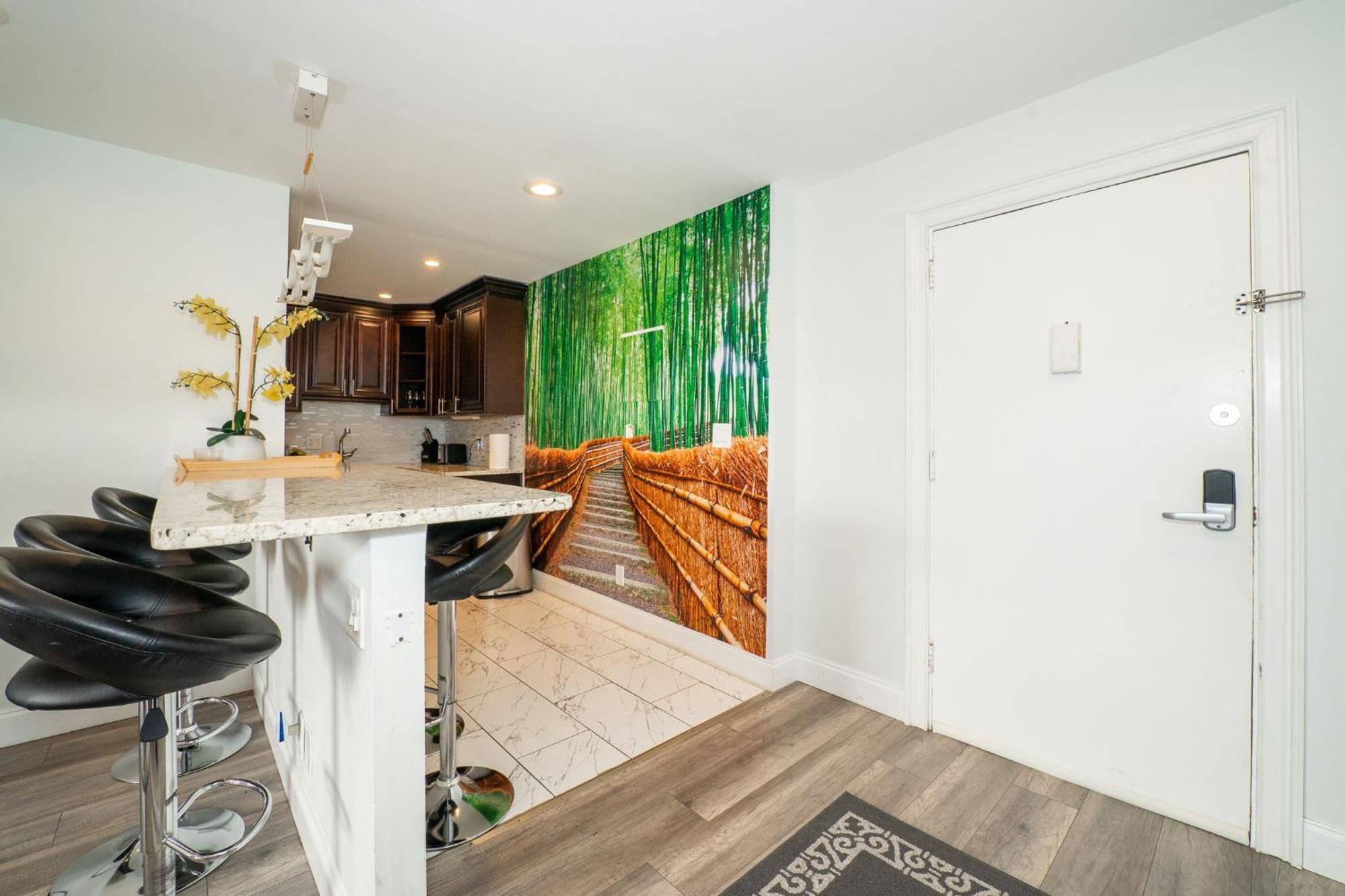 Just Renovated 3 Br/2Bath/ Parking+ Downtown View Apartment Atlanta Ngoại thất bức ảnh